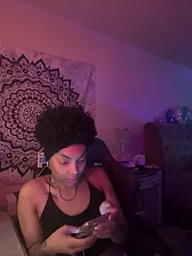 Snapshot of butterflybootyy chatting on 12-10-24, 02:17 butterflybootyy online show from 12-10-24, 02:17