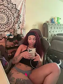 Snapshot of butterflybootyy chatting on 12-11-24, 07:03 butterflybootyy online show from 12-11-24, 07:03