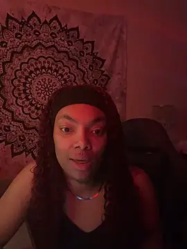 Snapshot of butterflybootyy chatting on 12-13-24, 08:09 butterflybootyy online show from 12-13-24, 08:09