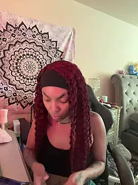 Snapshot of butterflybootyy chatting on 12-14-24, 06:09 butterflybootyy online show from 12-14-24, 06:09