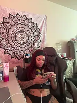 Snapshot of butterflybootyy chatting on 12-16-24, 06:49 butterflybootyy online show from 12-16-24, 06:49