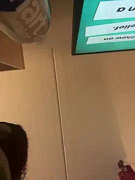 Snapshot of butterflybootyy chatting on 12-20-24, 02:52 butterflybootyy online show from 12-20-24, 02:52