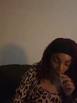 Snapshot of butterflybootyy chatting on 01-18-25, 06:45 butterflybootyy online show from 01-18-25, 06:45