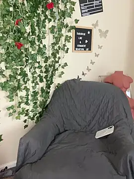 Snapshot of butterflybootyy chatting on 02-07-25, 05:20 butterflybootyy online show from 02-07-25, 05:20