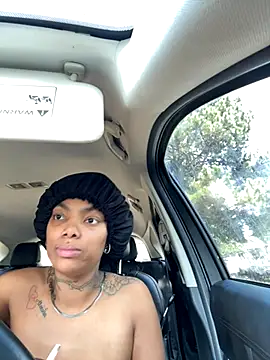 Snapshot of butterflybootyy chatting on 09-21-25, 05:25 butterflybootyy online show from 09-21-25, 05:25