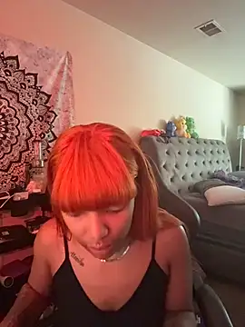 Snapshot of butterflybootyy chatting on 10-14-25, 03:24 butterflybootyy online show from 10-14-25, 03:24