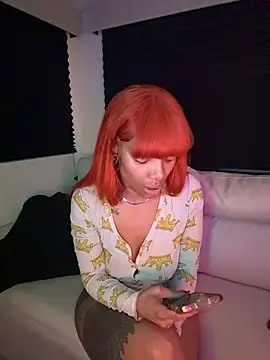 Snapshot of butterflybootyy chatting on 10-18-25, 05:21 butterflybootyy online show from 10-18-25, 05:21