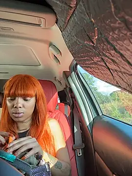 Snapshot of butterflybootyy chatting on 10-18-25, 09:04 butterflybootyy online show from 10-18-25, 09:04