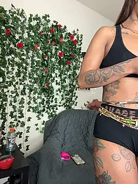 butterflybootyy online show from 11-02-25, 03:47