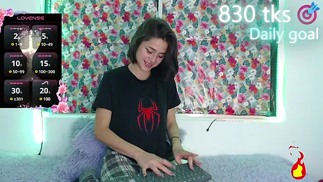 -Gwen- online show from 01-22-25, 05:16