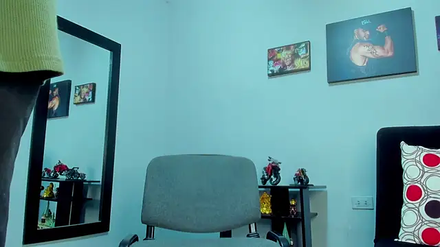 SamirHazard97 online show from 12-18-24, 02:21