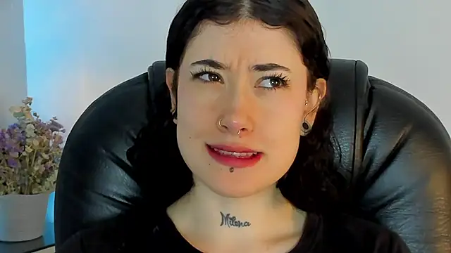 melody suarez online show from 01-08-25, 07:24