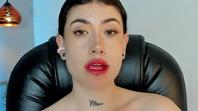 melody suarez online show from 01-11-25, 01:37