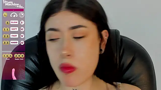 melody suarez online show from 01-12-25, 01:42