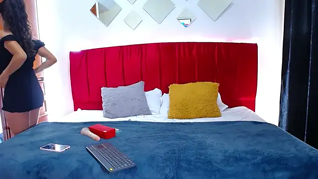 Cristal moon1 online show from 03-15-25, 11:39