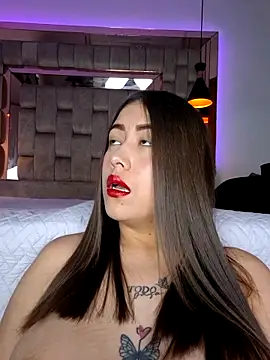 Snapshot of Maralains chatting on 02-15-26, 07:51 Maralains online show from 02-15-26, 07:51