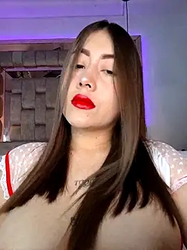 Snapshot of Maralains chatting on 02-18-26, 07:37 Maralains online show from 02-18-26, 07:37