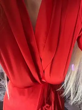 Snapshot of LoveLuna_ chatting on 10-08-25, 06:27 LoveLuna online show from 10-08-25, 06:27