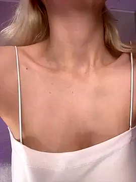 Snapshot of LoveLuna_ chatting on 11-09-25, 09:13 LoveLuna online show from 11-09-25, 09:13