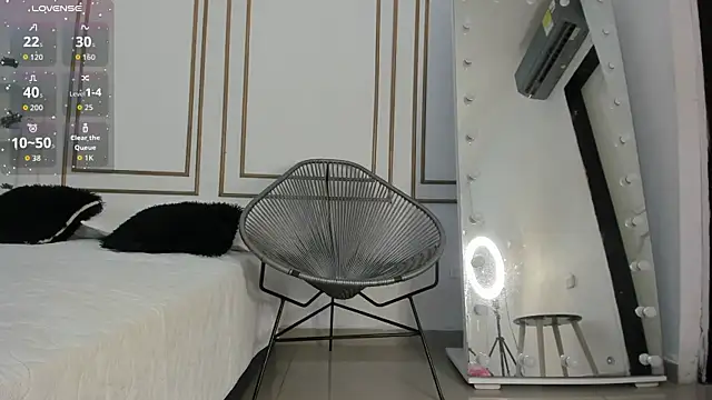 Snapshot of miranda_villa chatting on 11-04-25, 12:26 miranda villa online show from 11-04-25, 12:26