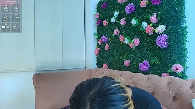 Snapshot of miranda_villa chatting on 11-06-25, 12:28 miranda villa online show from 11-06-25, 12:28