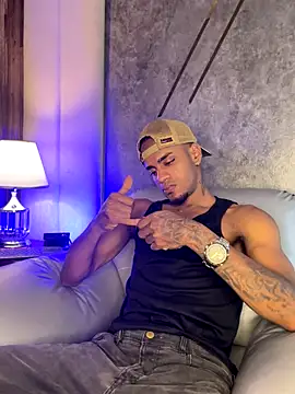 AaronCruz  online show from 09-17-25, 01:02