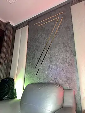 Snapshot of AaronCruz_ chatting on 02-04-26, 02:39 AaronCruz online show from 02-04-26, 02:39