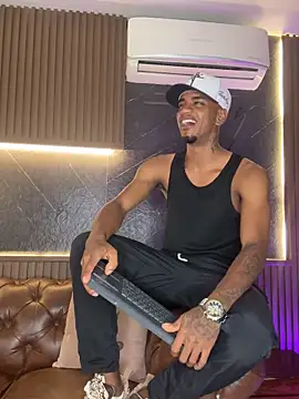 Snapshot of AaronCruz_ chatting on 02-28-26, 12:00 AaronCruz online show from 02-28-26, 12:00