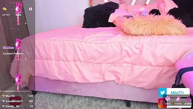 Snapshot of Miia77_ chatting on 12-22-24, 05:56 Miia77  online show from 12-22-24, 05:56