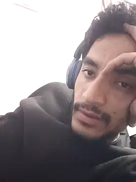 Snapshot of nskgenz chatting on 11-15-25, 07:43 nskgenz online show from 11-15-25, 07:43