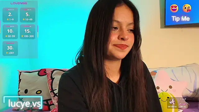 LucyEvans  online show from 11-17-25, 04:07