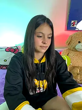 LucyEvans  online show from 11-19-25, 04:12