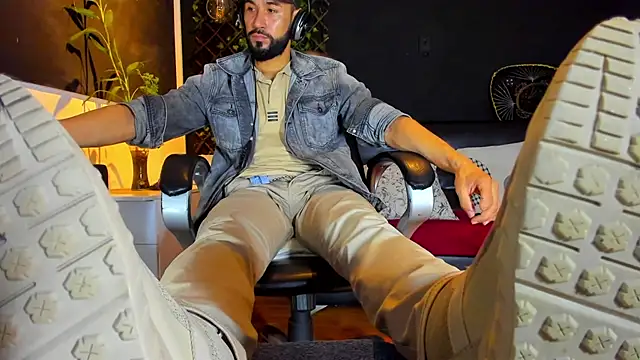 alessandro wye online show from 02-15-26, 02:41