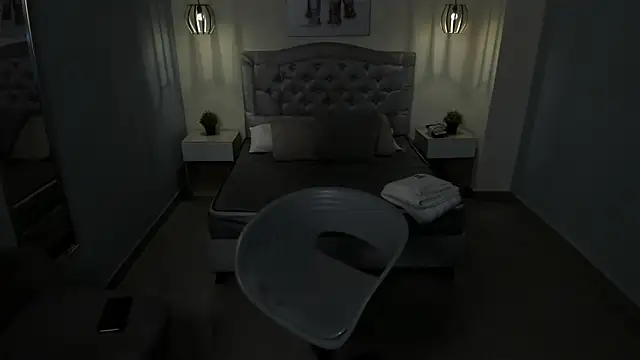 escarleth   online show from 10-18-25, 01:34