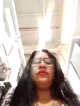 Snapshot of Miia_grand chatting on 01-29-25, 03:04 Miia grand online show from 01-29-25, 03:04