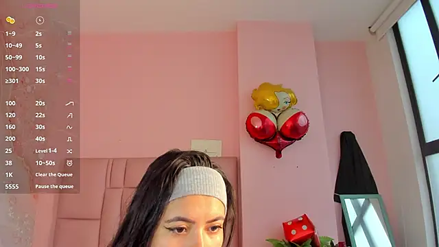 soyzarahtorres online show from 11-24-25, 09:36