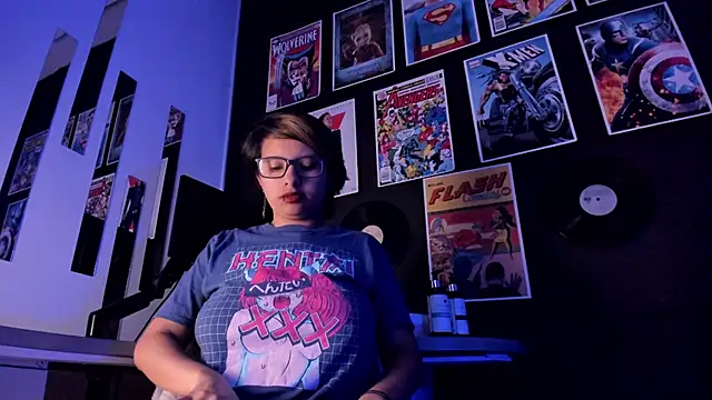 Snapshot of NovaGlitz chatting on 01-24-25, 11:26 NovaGlitz online show from 01-24-25, 11:26