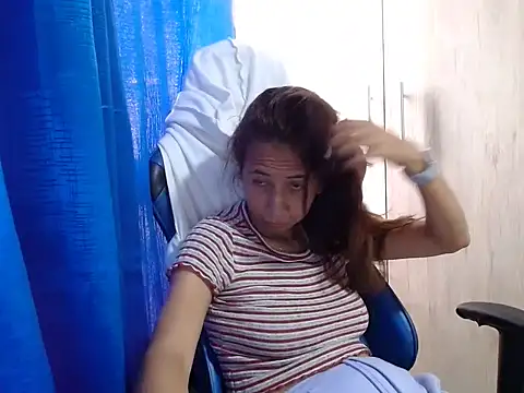 Snapshot of Erotic_latina chatting on 02-28-25, 10:17 Erotic latina online show from 02-28-25, 10:17