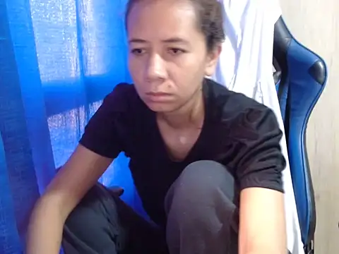 Snapshot of Erotic_latina chatting on 03-02-25, 01:05 Erotic latina online show from 03-02-25, 01:05