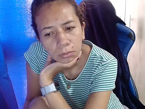 Snapshot of Erotic_latina chatting on 03-12-25, 12:26 Erotic latina online show from 03-12-25, 12:26