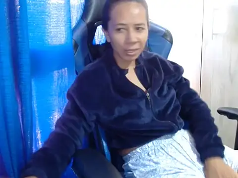 Snapshot of Erotic_latina chatting on 09-23-25, 11:57 Erotic latina online show from 09-23-25, 11:57