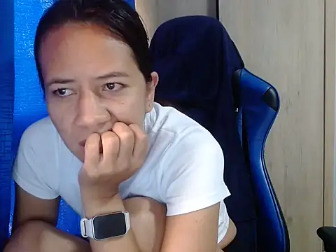 Snapshot of Erotic_latina chatting on 10-17-25, 12:08 Erotic latina online show from 10-17-25, 12:08