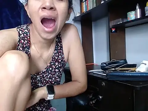 Snapshot of Erotic_latina chatting on 11-06-25, 12:06 Erotic latina online show from 11-06-25, 12:06