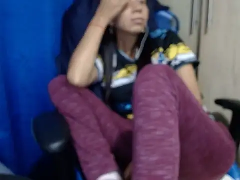 Snapshot of Erotic_latina chatting on 11-26-25, 12:11 Erotic latina online show from 11-26-25, 12:11