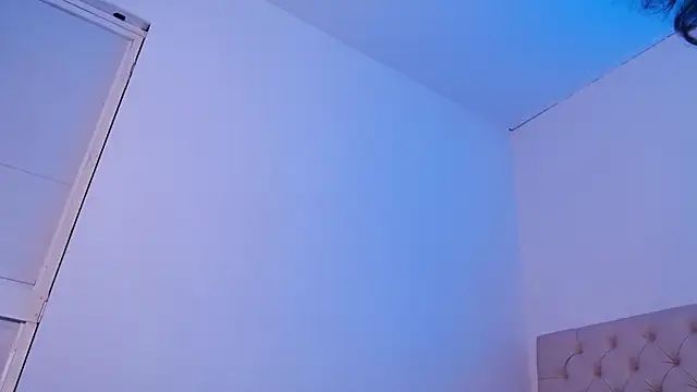 isabella jazz online show from 12-25-24, 07:02