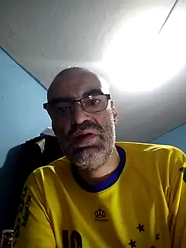 Snapshot of hugosafado333 chatting on 02-14-25, 05:19 hugosafado333 online show from 02-14-25, 05:19