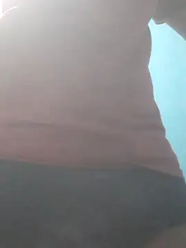 Snapshot of hugosafado333 chatting on 10-19-25, 09:37 hugosafado333 online show from 10-19-25, 09:37