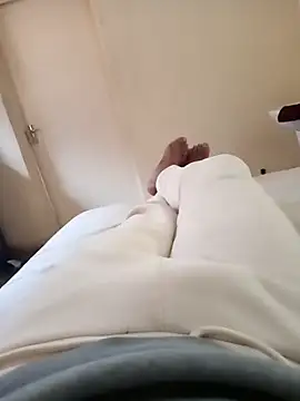 Snapshot of izinjamfee2 chatting on 09-19-25, 12:39 izinjamfee2 online show from 09-19-25, 12:39