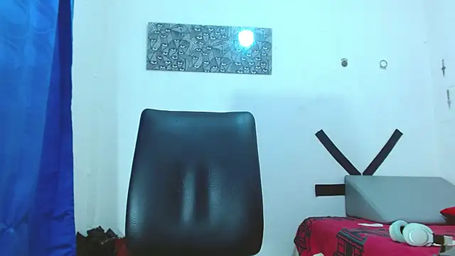 Snapshot of targuerian22 chatting on 01-06-25, 09:52 targuerian22 online show from 01-06-25, 09:52