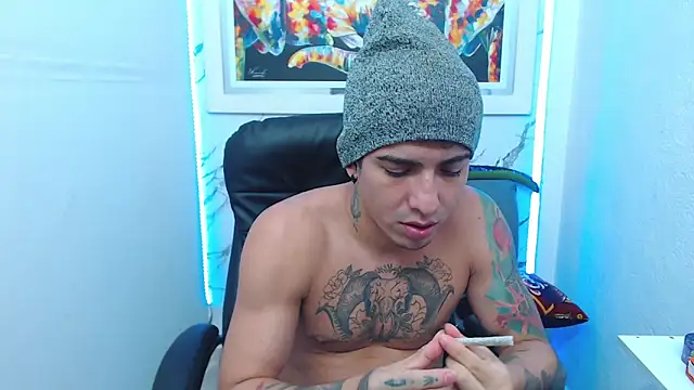 Snapshot of targuerian22 chatting on 09-21-25, 07:10 targuerian22 online show from 09-21-25, 07:10